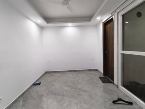 Room in 2 BHK Apartment at Saket – for Rent