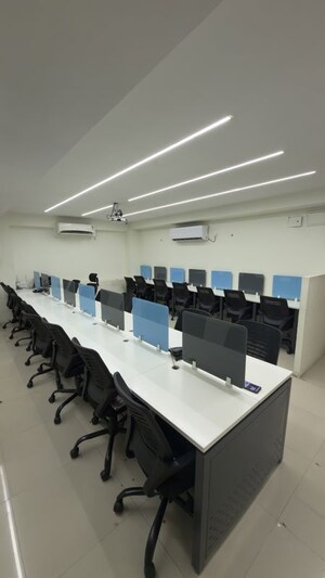  Office Space For Sale in Vastrapur