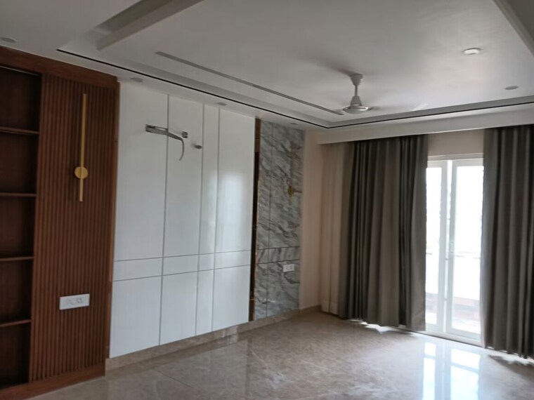 Room, emaar-the-palm-drive-the-sky-terraces 3 Bedroom 1950 Sq.Ft. Apartment In Sector 66 Gurgaon 10401571