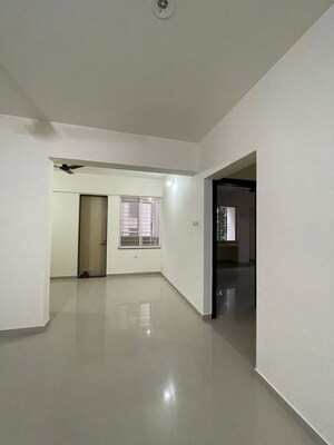 Room in 2 BHK Apartment at Dream Metropark County, Balewadi – for Rent