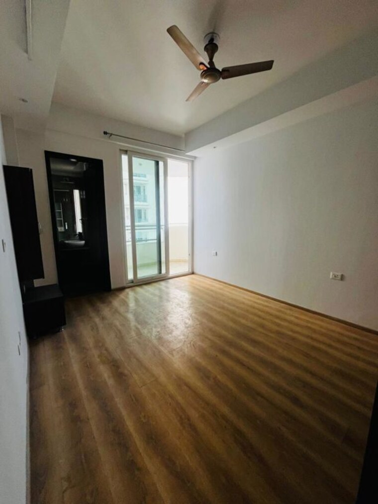 Room, mahagun-mezzaria 3.5 Bedroom 2500 Sq.Ft. Apartment In Sector 78 Noida 10401591