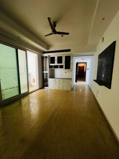 3.5 BHK + Servant Room Apartment For Rent in Mahagun Mezzaria