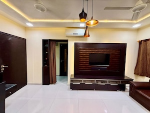 Bedroom in 2 BHK Apartment at Lalani Grandeur, Goregaon East – for Sale