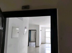 Room in 3 BHK Apartment at Omaxe Palm Greens, Mu Greater Noida – for Rent