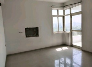 Room in 3 BHK Apartment at Omaxe Palm Greens, Mu Greater Noida – for Rent