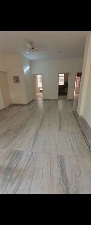 Room in 3 BHK Apartment at Eldeco Green Meadows, Pi Greater Noida – for Sale