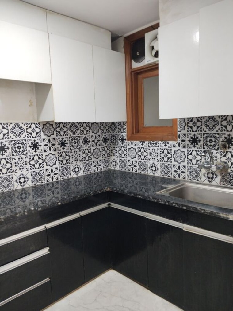 Kitchen, panchsheel vihar 3 Bedroom 1150 Sq.Ft. Apartment In Panchsheel Vihar Delhi 9654417