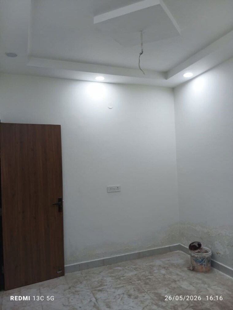 Room, rohini sector 25 2 Bedroom 450 Sq.Ft. Builder Floor In Rohini Sector 25 Delhi 10401687