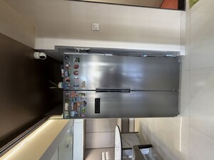 Furnished Amenities in 2 BHK Apartment at Galaxy Pinnacle, Vile Parle East – for Sale