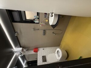 Attached Bathroom in 2 BHK Apartment at Galaxy Pinnacle, Vile Parle East – for Sale