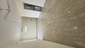 Room in 4 BHK Apartment at Godrej Golf Link Villas, Sector 27 Yamuna Expressway – for Rent