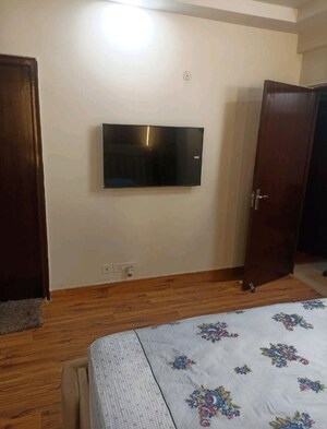 Room in 3 BHK Apartment at Uppal Plumeria Garden Estate, Omicron Iii Greater Noida – for Rent