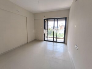 Room in 3 BHK Apartment at Austin One, Pimple Saudagar – for Rent