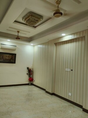 Room in 2 BHK Builder Floor at Sector 23 – for Rent