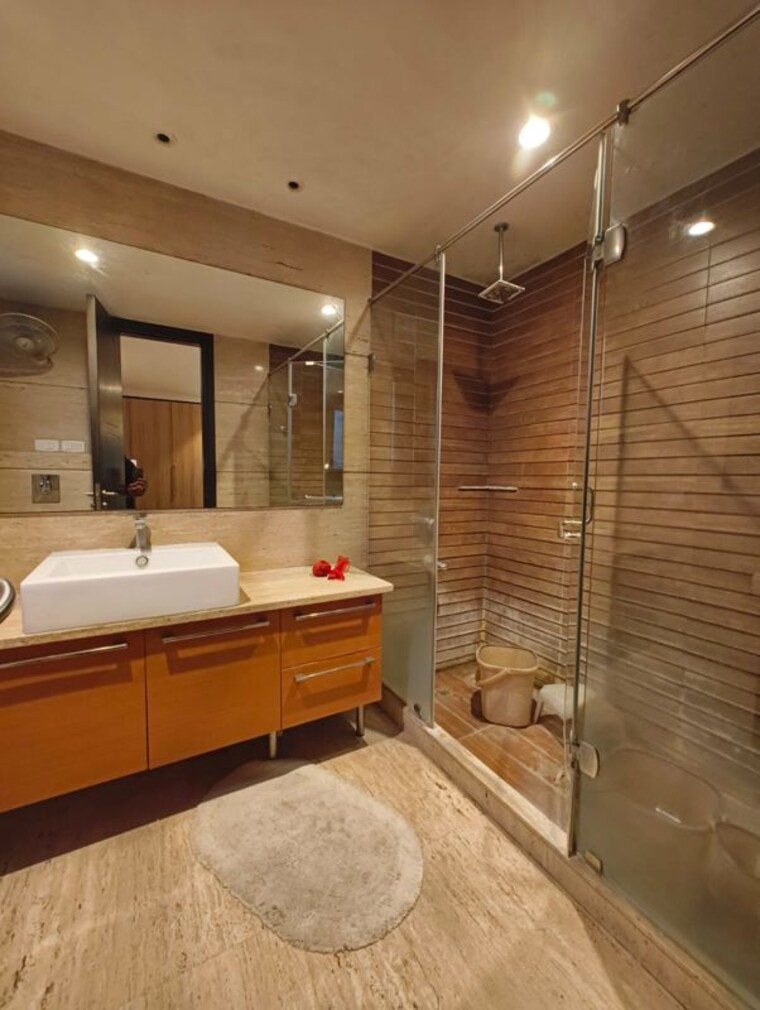 Kitchen, hemkunt colony 4 Bedroom 450 Sq.Yd. Builder Floor In Hemkunt Colony Delhi 10401862
