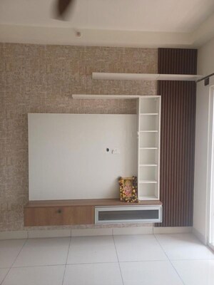Room in 2 BHK Apartment at Prestige Jindal City, Bagalakunte – for Rent
