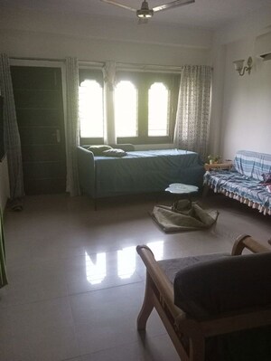 Living Room in 3 BHK Apartment at Lajpat Nagar – for Rent