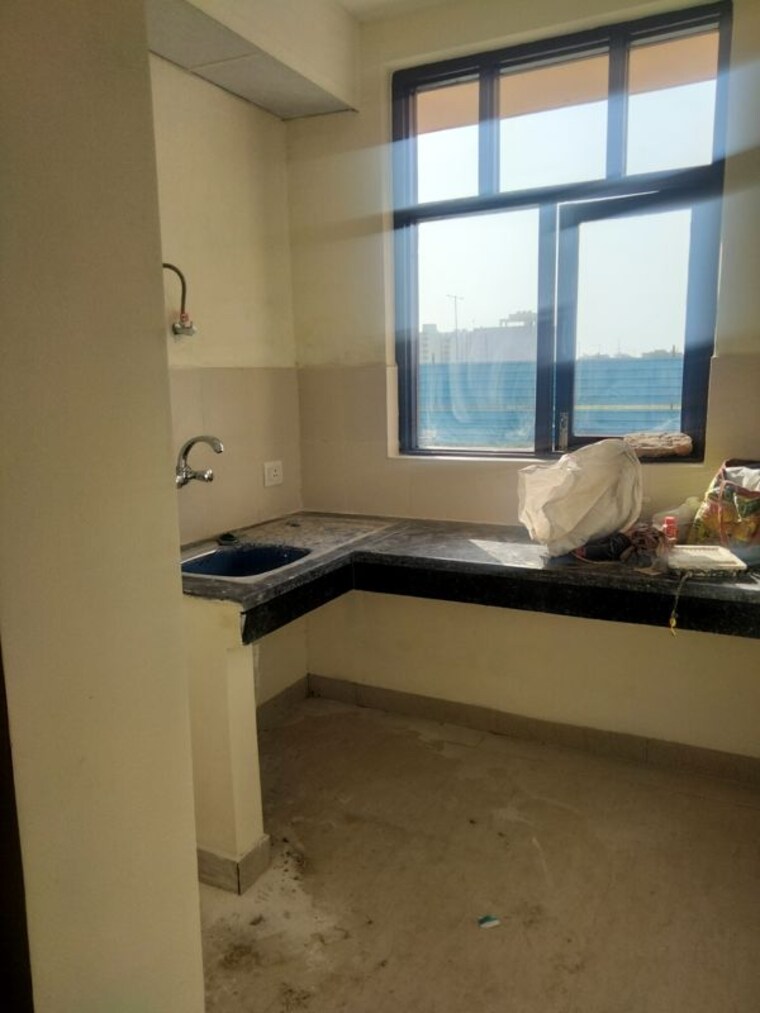Kitchen, wave-floors 2 Bedroom 940 Sq.Ft. Builder Floor In Mahurali Ghaziabad 10402033