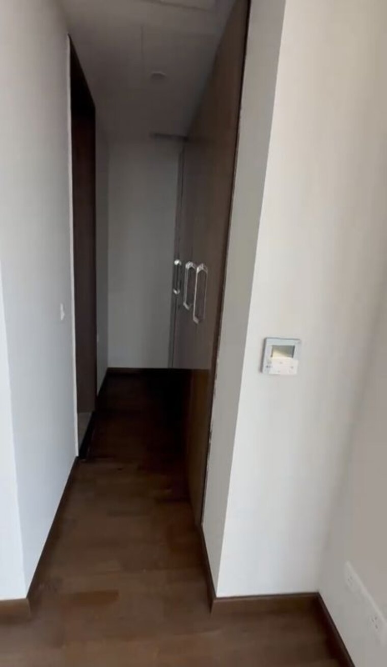 Cupboard, paras-quartier-the-iconic-tower 4 Bedroom 6000 Sq.Ft. Apartment In Gwal Pahari Gurgaon 10402031