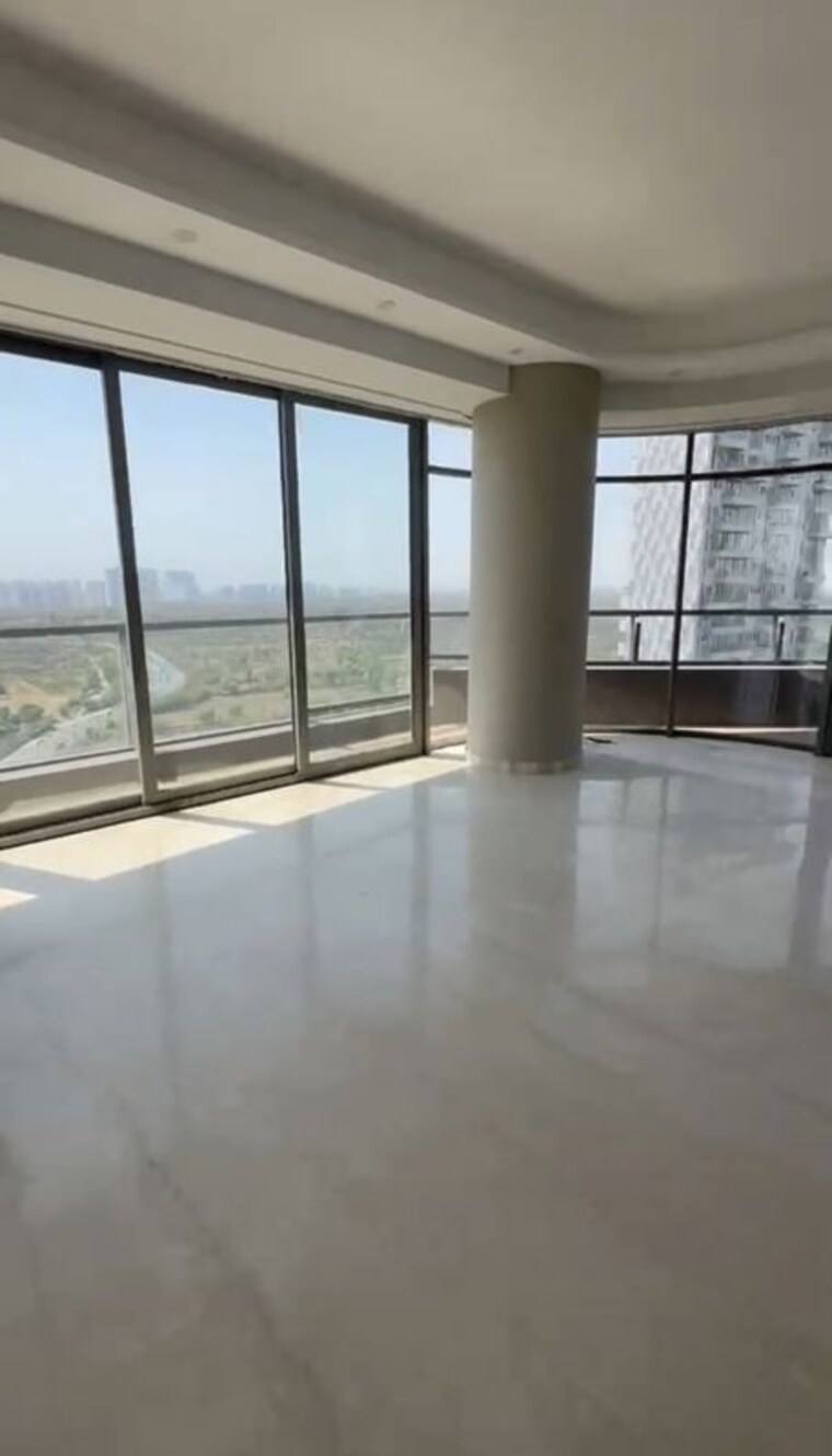 Living Room, paras-quartier-the-iconic-tower 4 Bedroom 6000 Sq.Ft. Apartment In Gwal Pahari Gurgaon 10402031