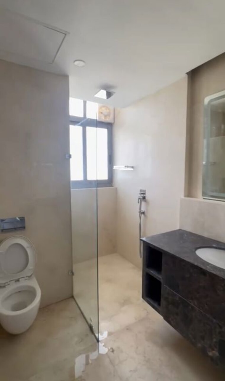 Bathroom, paras-quartier-the-iconic-tower 4 Bedroom 6000 Sq.Ft. Apartment In Gwal Pahari Gurgaon 10402031