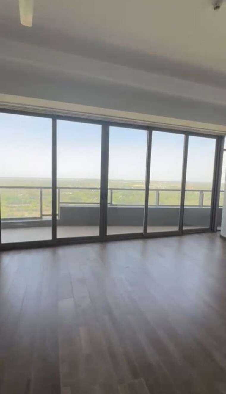 Room, paras-quartier-the-iconic-tower 4 Bedroom 6000 Sq.Ft. Apartment In Gwal Pahari Gurgaon 10402031