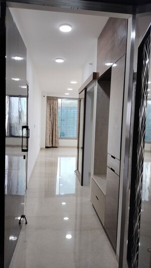 3 BHK Apartment – Entrance View at Oberoi Realty Esquire, Goregaon East - for Rent