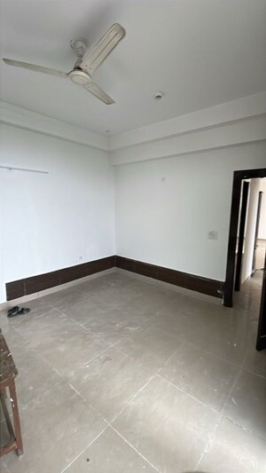 Room in 3 BHK Apartment at Eros Sampoornam, Sector 2 Greater Noida – for Sale