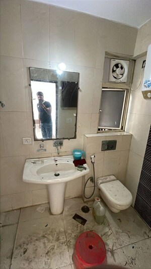 Team Area in 3 BHK Apartment at Eros Sampoornam, Sector 2 Greater Noida – for Sale