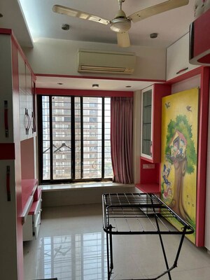 Bedroom in 2 BHK Apartment at Malabar Hill – for Rent