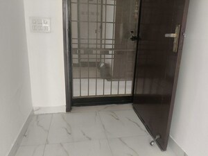 Room in 3 BHK Apartment at Casa Woodstock, Sector 16c Greater Noida – for Sale