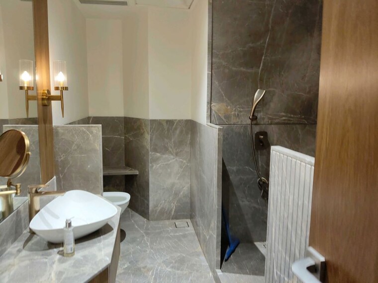 Bathroom, lodha-world-crest 3 Bedroom 2230 Sq.Ft. Apartment In Worli Mumbai 10402091