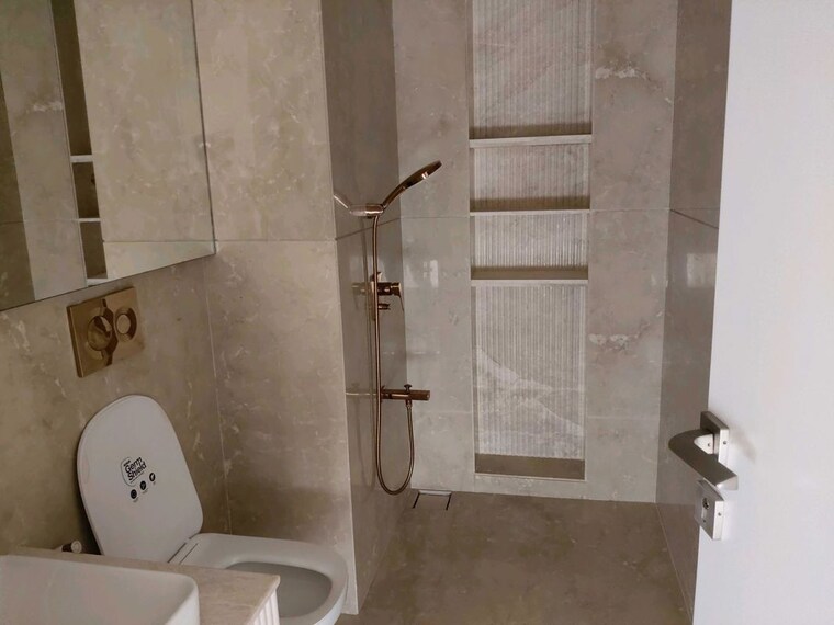 Bathroom, lodha-world-crest 3 Bedroom 2230 Sq.Ft. Apartment In Worli Mumbai 10402091