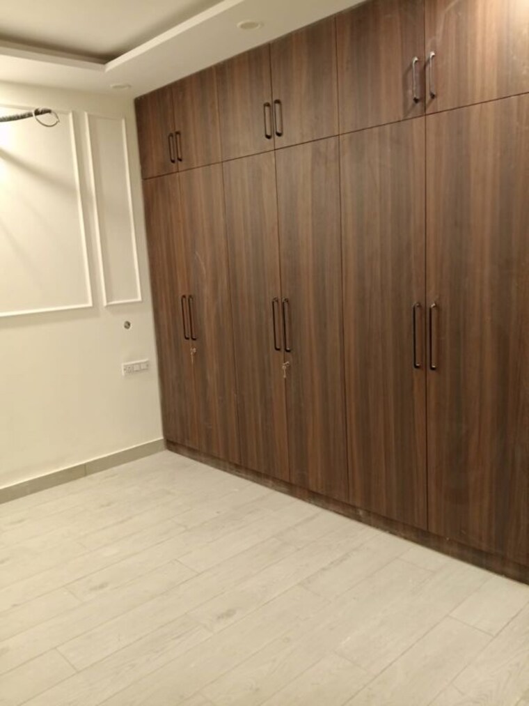 Room, ansal-plaza-sector-23 3 Bedroom 2500 Sq.Ft. Builder Floor In Sector 23 Gurgaon 10402092
