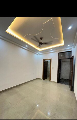 Room in 2 BHK Apartment at Kingwood Enclave, Wave City – for Sale
