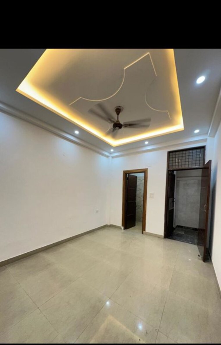 Room, kingwood-enclave 2 Bedroom 205 Sq.Yd. Apartment In Wave City Ghaziabad 10402079