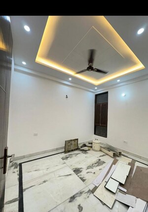 Room in 2 BHK Apartment at Kingwood Enclave, Wave City – for Sale