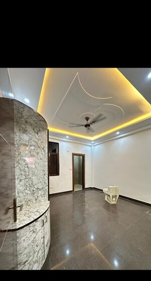 Furnished Amenities in 2 BHK Apartment at Kingwood Enclave, Wave City – for Sale