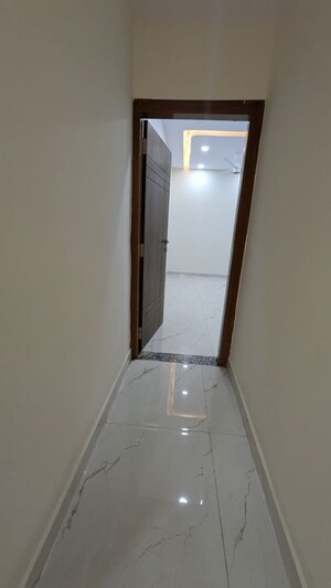 Building Lobby in 3 BHK Builder Floor at Hsr Layout Sector 2 – for Rent