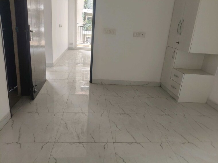 Bathroom, casa-woodstock 3 Bedroom 1688 Sq.Ft. Apartment In Sector 16c Greater Noida Greater Noida 10402105