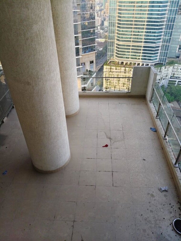 Balcony, indiabulls-sky-forest 3 Bedroom 2590 Sq.Ft. Apartment In Lower Parel Mumbai 10402131