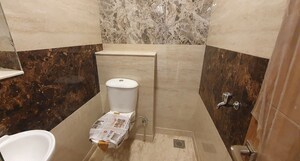 Furnished Amenities in 3 BHK Apartment at Ambience Creacions, Sector 22 – for Rent