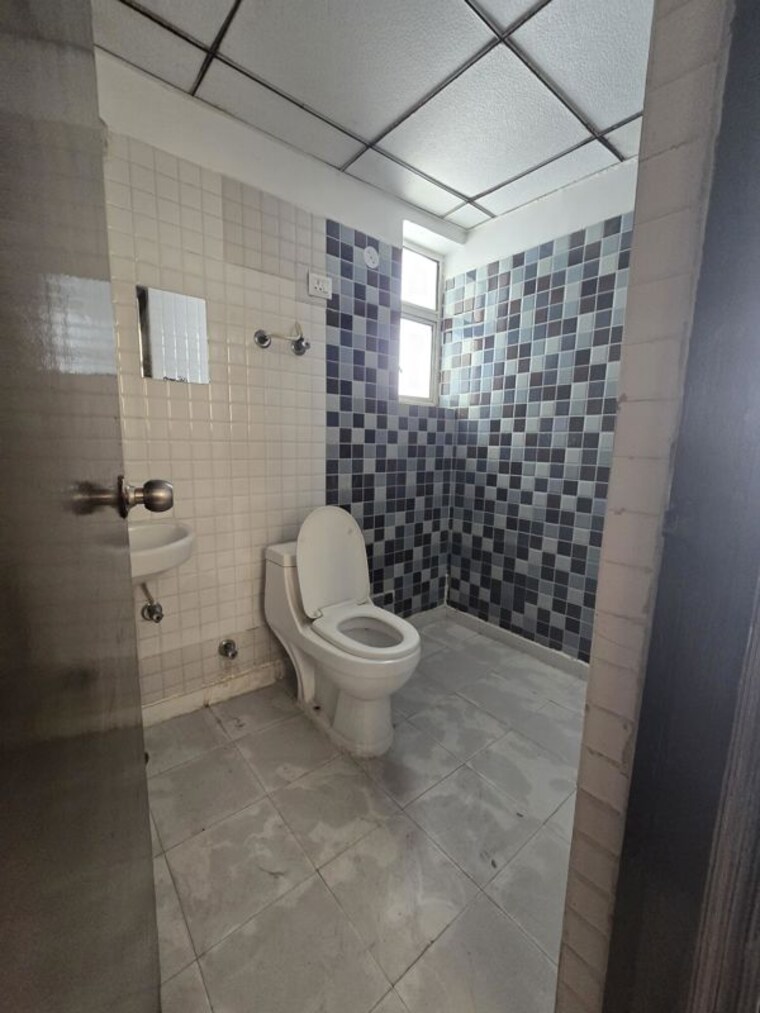 Bathroom, divyansh-flora 2 Bedroom 1055 Sq.Ft. Apartment In Sector 16c Greater Noida Greater Noida 10402140