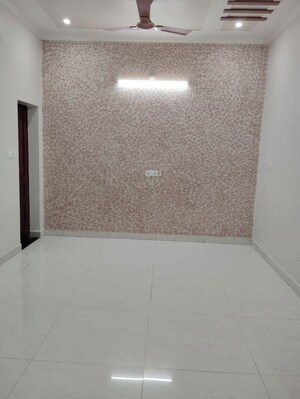 Room in 3 BHK Villa at Sushant Golf City – for Rent