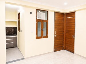 Room in  Builder Floor at Ansal Plaza Sector-23, Sector 23 – for Rent