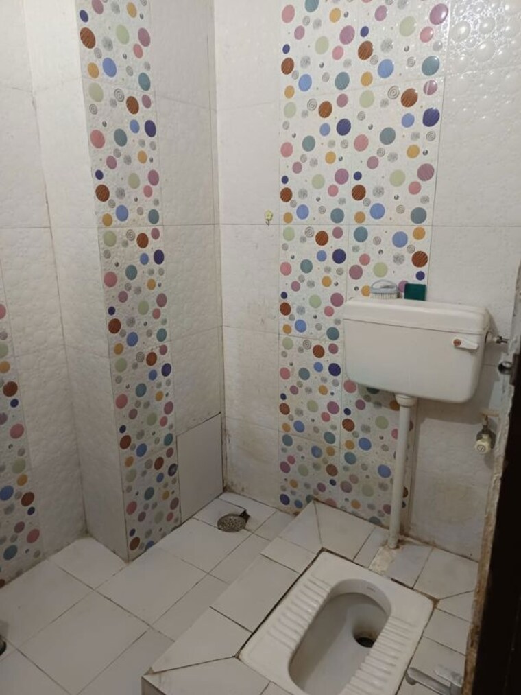 Bathroom, lolai 3 Bedroom 1500 Sq.Ft. Independent House In Lolai Lucknow 10402165