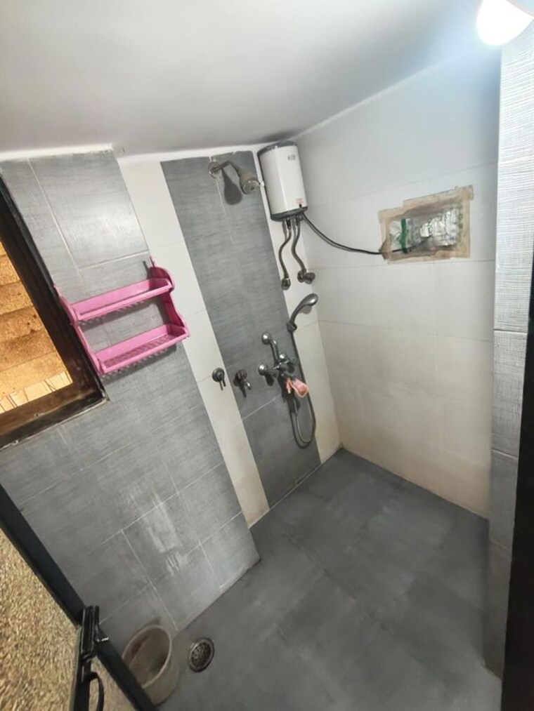 Bathroom, manpada 1 Bedroom 450 Sq.Ft. Apartment In Manpada Thane 10402178