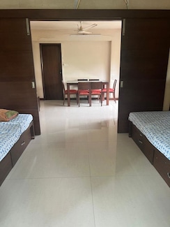2 BHK Apartment For Sale in Malabar Hill