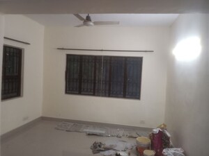 Furnished Amenities in 4 BHK Apartment at Jawahar Nagar – for Rent