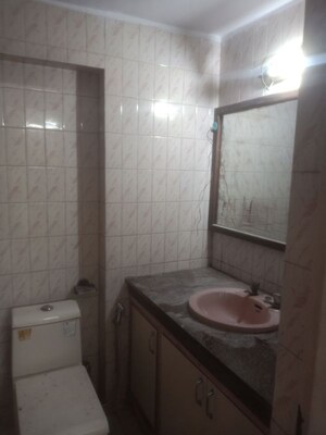 Bathroom in 4 BHK Apartment at Jawahar Nagar – for Rent